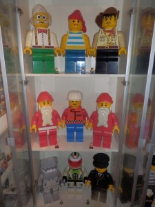 Lego 19 inch Giant Store Display Minifigure Model (23)