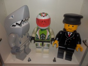 Lego 19 inch Giant Store Display Minifigure Model (30)