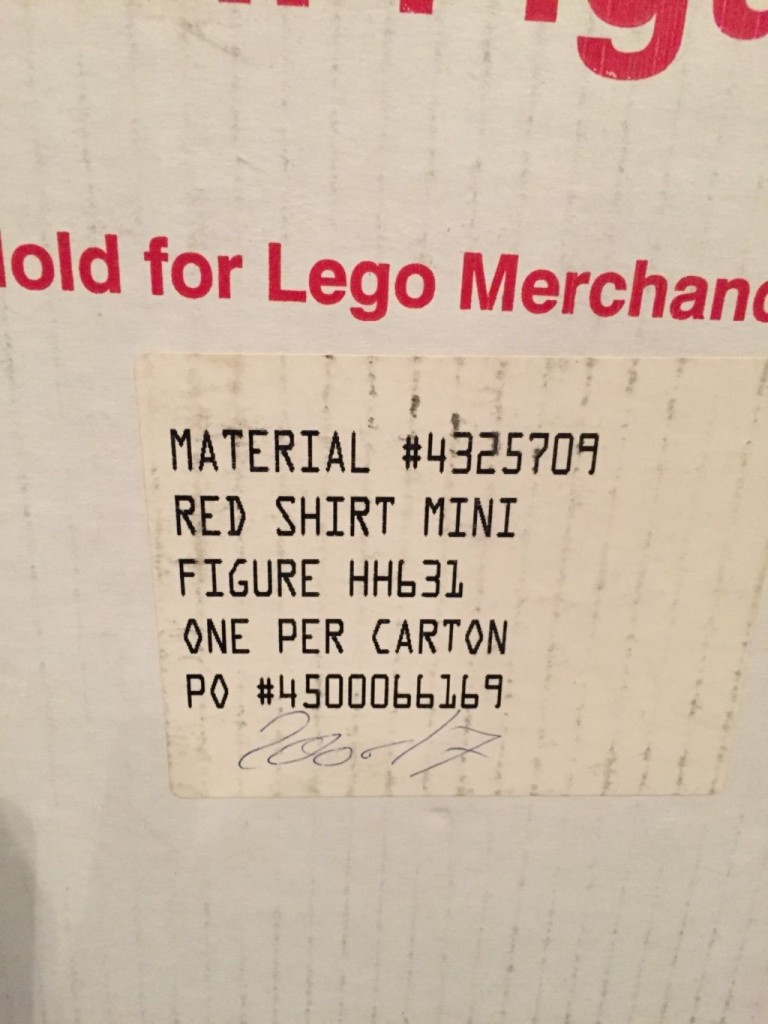 Lego 19 inch minifigure store display boxm label