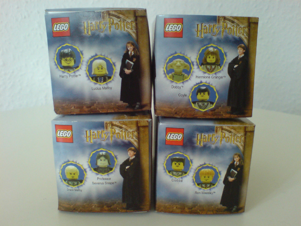 Lego Harry Potter Asian Market Minifigure Collection of 17 Minifigures 2002 side picture