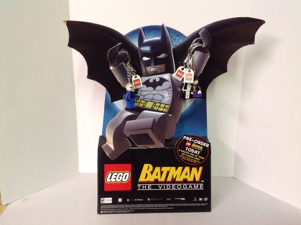 Lego Batman Gamestop The Videogame Cardboard Keychain display Front