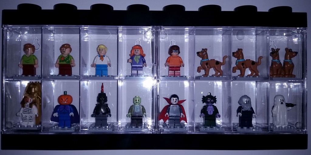 Lego Large Display Case 4406 with Scooby Doo Minifigure Collection Front with Doors Closed