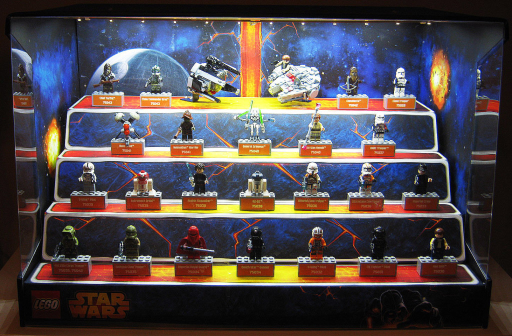 Lego Minifigure Store DIsplay Case Greece Front 2014