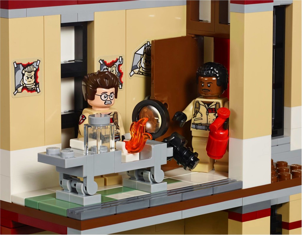 Lego Ghostbuster 75827 Official Image MinifiguresBox Eating at Playing at