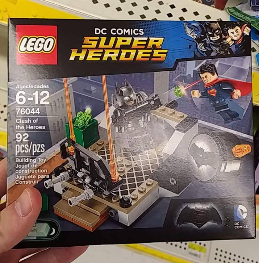 Lego 76044 Clash of Heroes DC Super Heroes Superman v ...