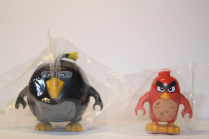 Lego Angry Birds Red and Bomb Minifigure Front