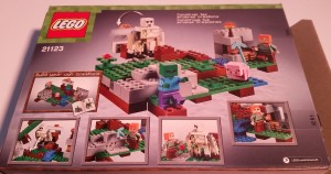 Lego Minecraft 21123 The Iron Golem Box Back