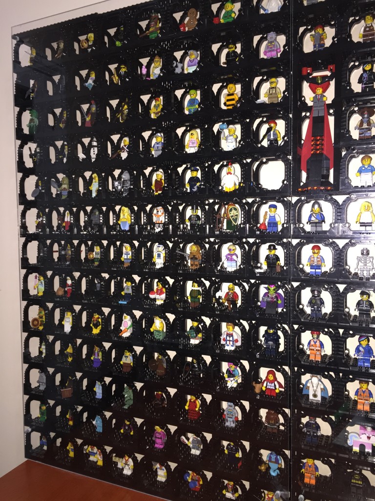 Lego Build Display Case (1)