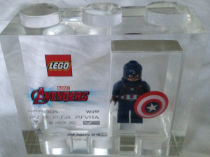 Lego TT Games Exclusive Marvel Avengers Captain America Minifigures Acrylic Brick