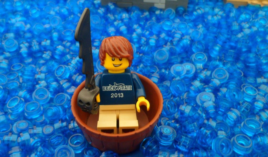 BrickPirate 2013 Limited Edition FanSite Created Minifigure