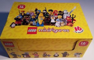 Lego Series 16 71013 Minifigure Box