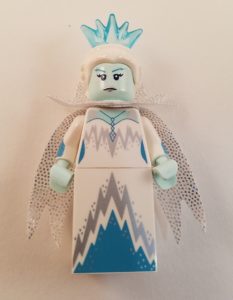 Lego Series 16 71013 Minifigure Ice Queen Front