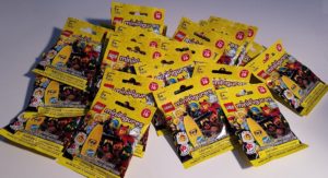 Lego Series 16 71013 Minifigure Packet