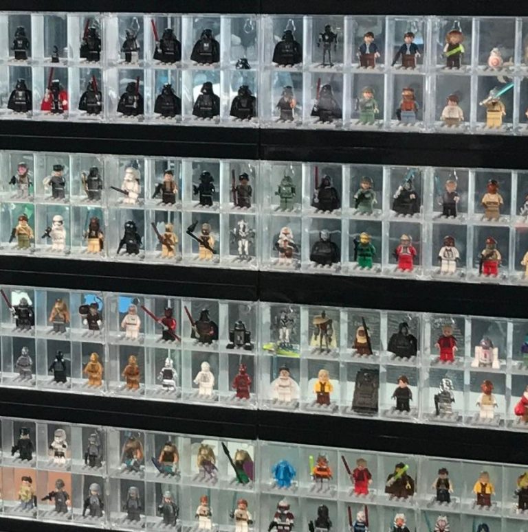 lego minifigure displays