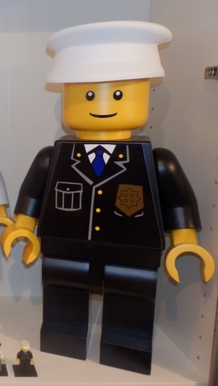 LEGO Detailed Listing for Lego Store Display Police Officer mxi030 $418.95