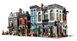 Lego Modular Bank Laundromat for January 2016 Release Set 10251- All ...