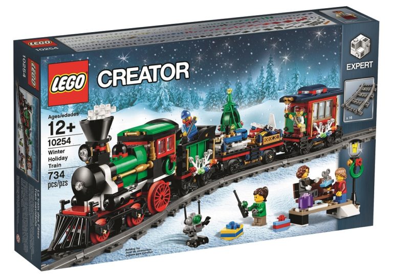 Lego 10254 Winter Holiday Train 734 Pieces and includes 16 track
