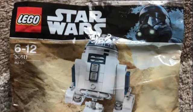 Lego R2-D2 30611 Minifigure Polybag to be given away in February or March possibly